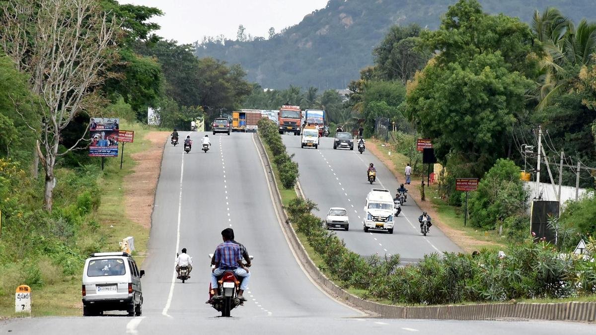 Traffic diverted from old bridge to new bridge across Kabini river on Mysuru-Nanjangud stretch of NH 766